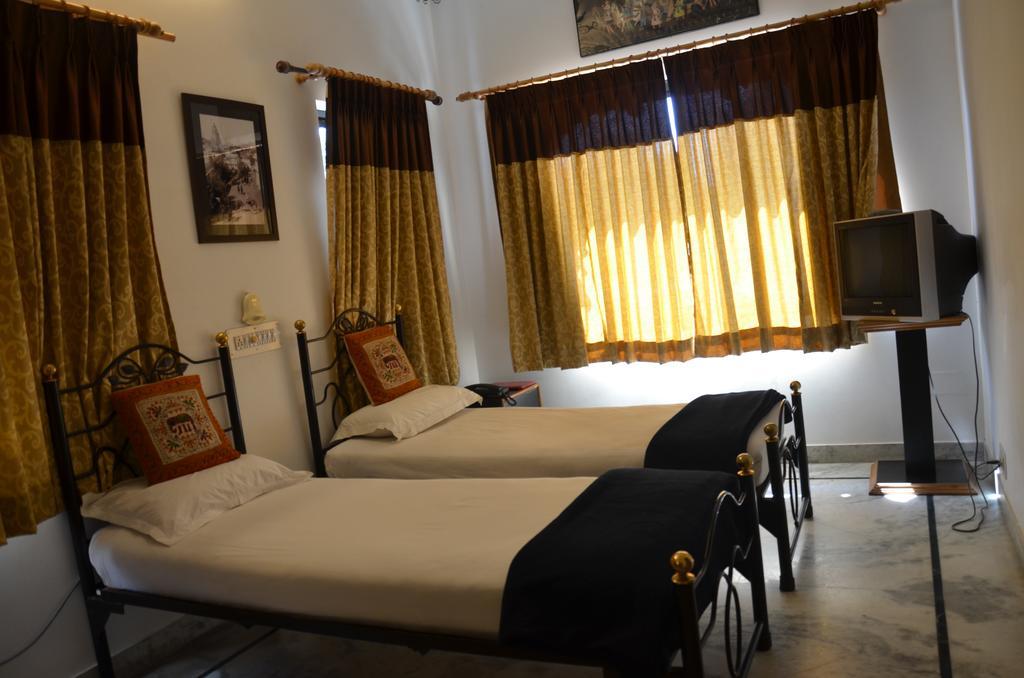 Hotel Baba Palace Udaipur